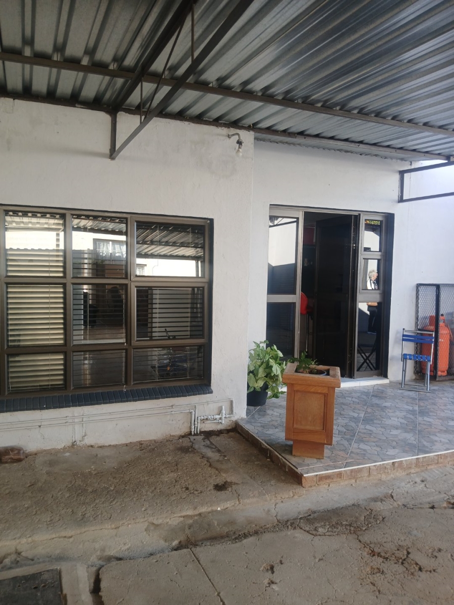 4 Bedroom Property for Sale in Kimberley North Northern Cape